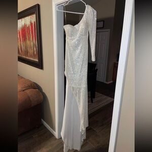 L'ATISTE White One Shoulder Sequin Dress